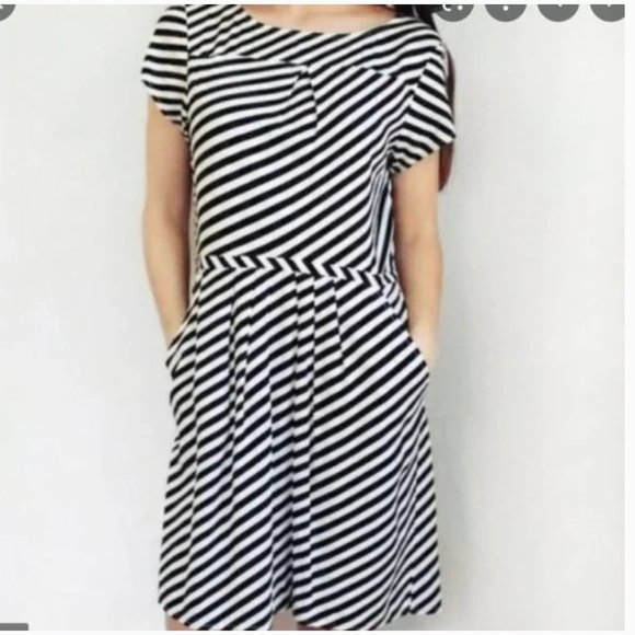 J. Crew Black & White Striped Short Sleeve Mini Dress Size 8 - Picture 14 of 14